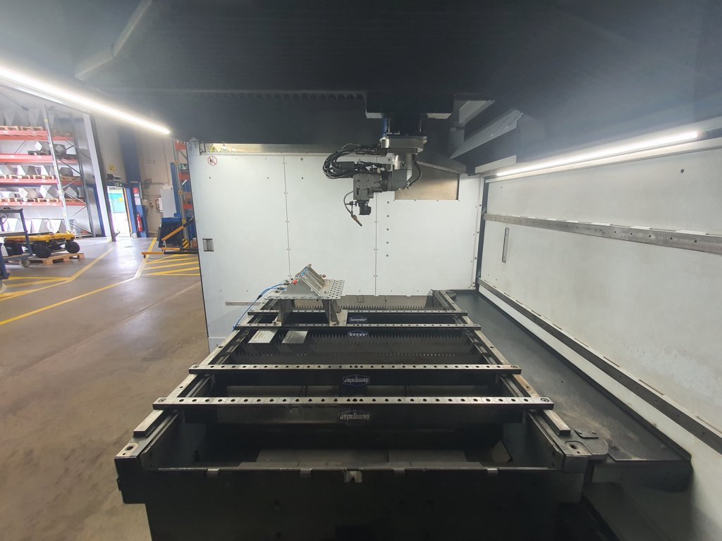 TRUMPF TruLaser Cell 7040 fiber  2020